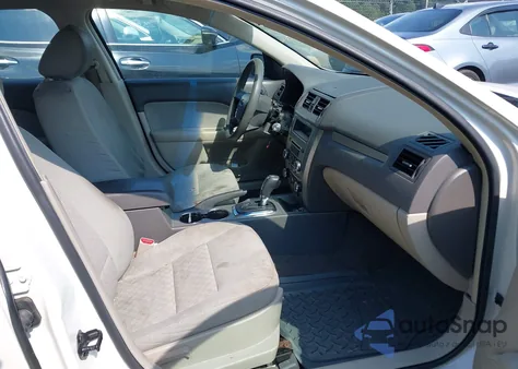 2012 Ford Fusion S z USA, uszkodzony, nr VIN 3FAHP0GA9CR190453